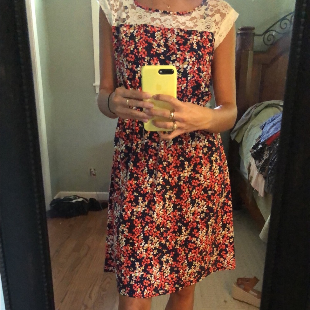 SPRING DRESS - Picture 2 of 3